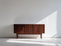 Mueble recibidor de madera 150x45x82 cm - marrón oscuro-dorado - aparador con dos puertas y cuatro cajones de estilo moderno